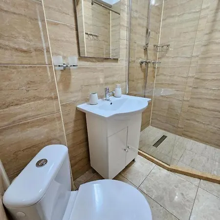 Beachfront Apartment Mamaia
